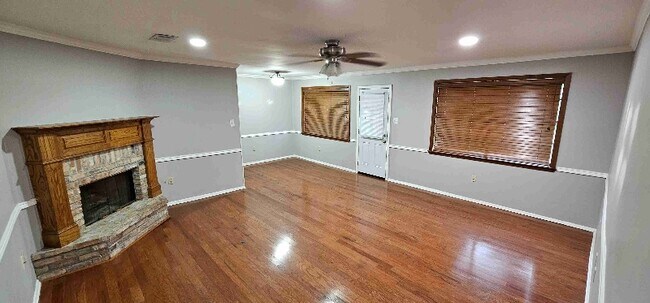 Building Photo - 2318 Stonewood Dr