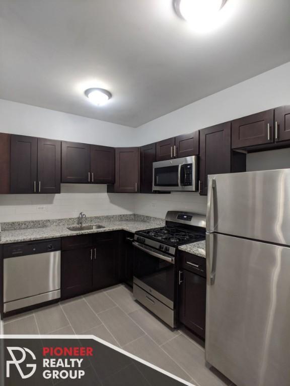 Building Photo - 0 bedroom in CHICAGO IL 60626