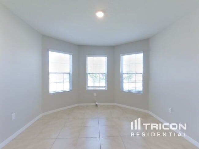 Building Photo - 518 Squires Grove Dr