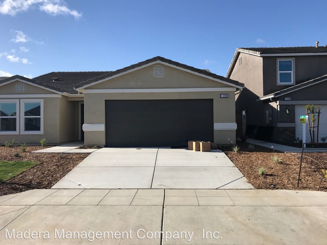 Primary Photo - 4 br, 2 bath House - 1268 Milow Street