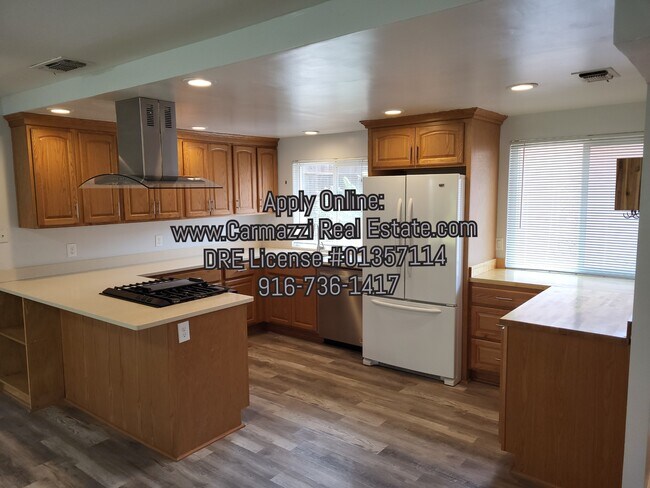 Foto del edificio - 9397 Deeth Ct