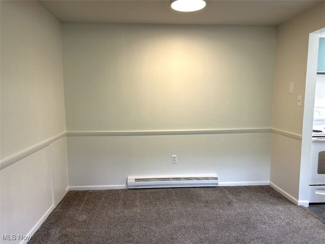 Building Photo - 405 Colonial Dr