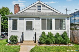 Building Photo - 15 Whitmore Ln