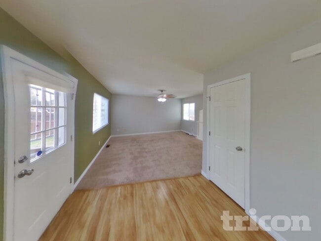 Foto del edificio - 617 Rye Ridge Rd