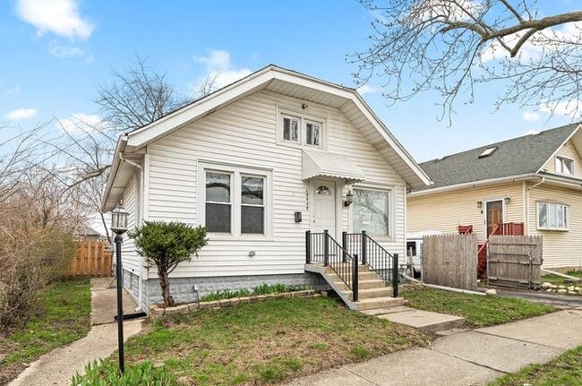 Building Photo - 12842 Wood St