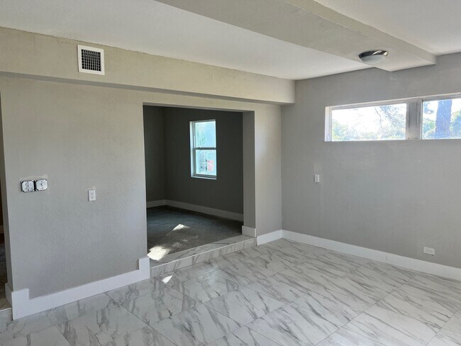 Building Photo - 4910 Ralls Rd