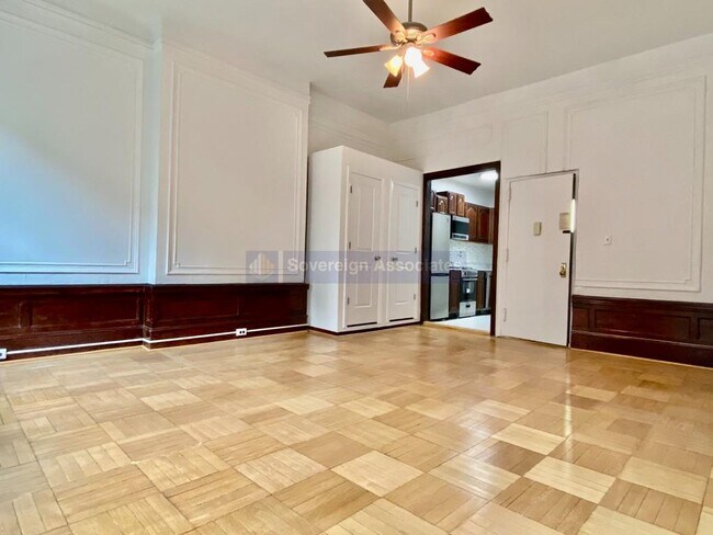 Foto del edificio - 304 West 107th Street