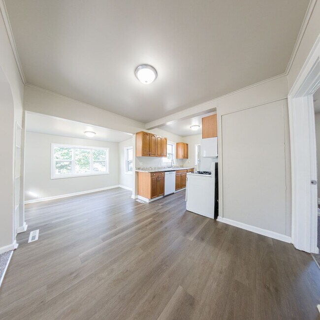 Foto del edificio - 3 Bedroom 1 Bathroom with Bonus Room
