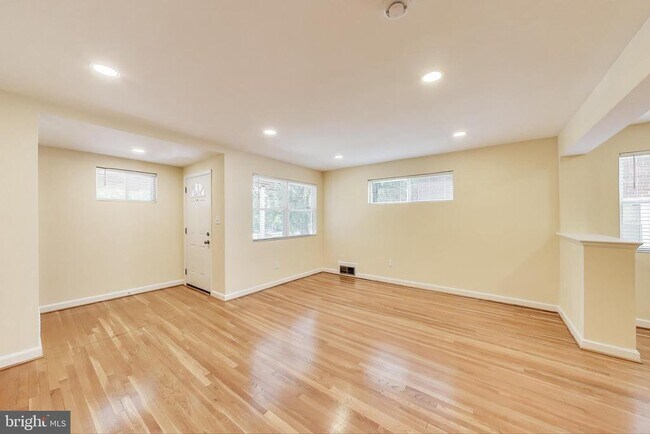 Foto del edificio - 5108 11th St NE
