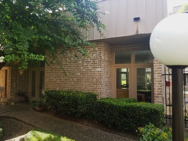 Photo - 2207 S Braeswood Blvd Apartment