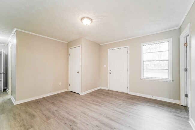 Foto del edificio - 2658 Brookwood Dr