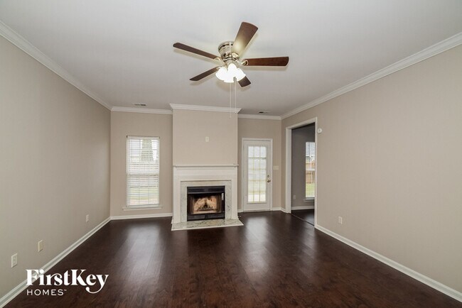 Foto del edificio - 8540 Dover Dr