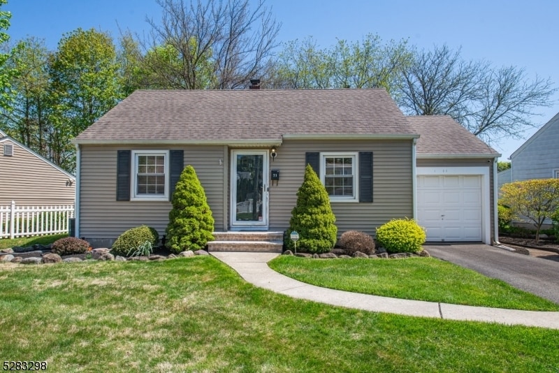 Foto principal - 71 Surrey Ln