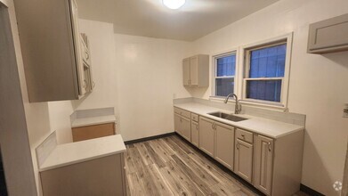 Building Photo - 2952 Sturtevant St