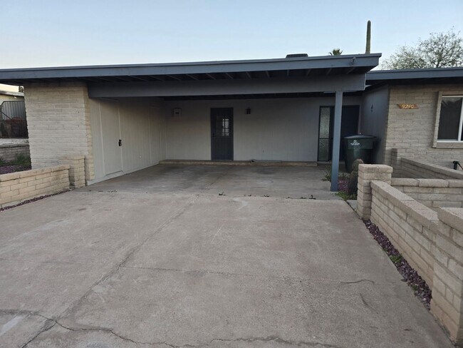 Building Photo - Discover This Completely Renovated 4-Bedroom Gem with Pool!