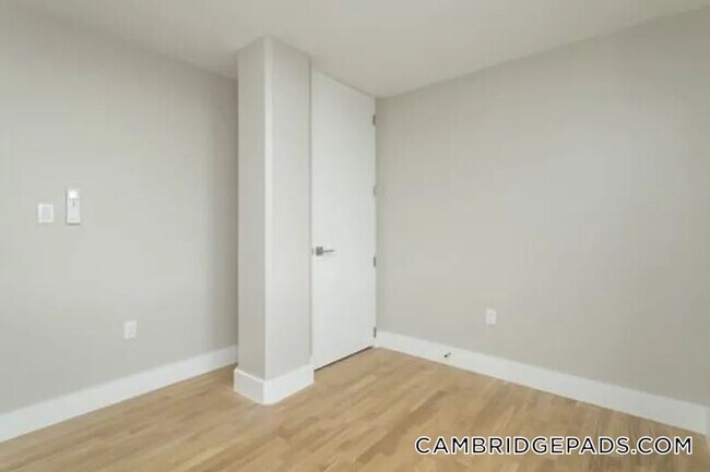 Foto del edificio - 1000 Memorial Dr