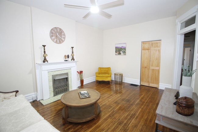 Living room - 1372 Neil Ave