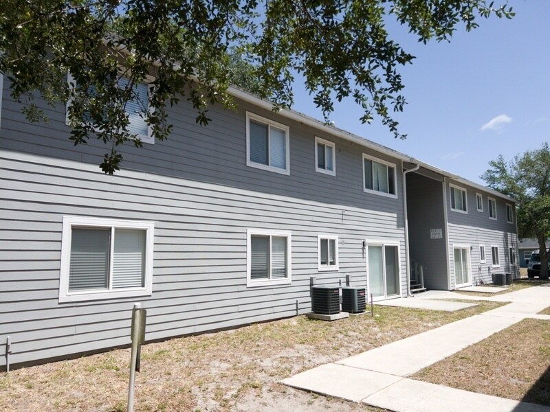 Primary Photo - 16 W Rhodes Dr