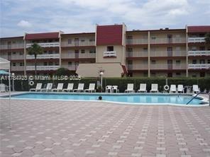 Foto del edificio - 1025 Country Club Dr