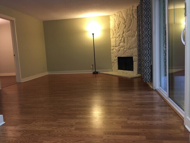 Foto del edificio - 16310 NE 12th Ct