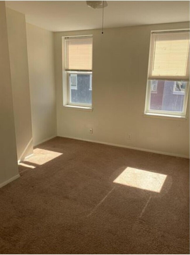 Building Photo - Lovely 2 BR home in Old Goucher