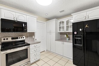 Building Photo - 5070 Ponderosa Ln