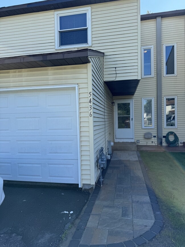 Photo - 5436 Borgase Ln Townhome