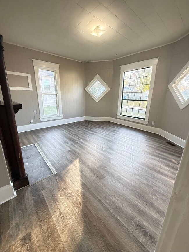 Foto del edificio - 2-Bedroom, 1-Bath Home in a Prime Martin Location! *REMODELED*