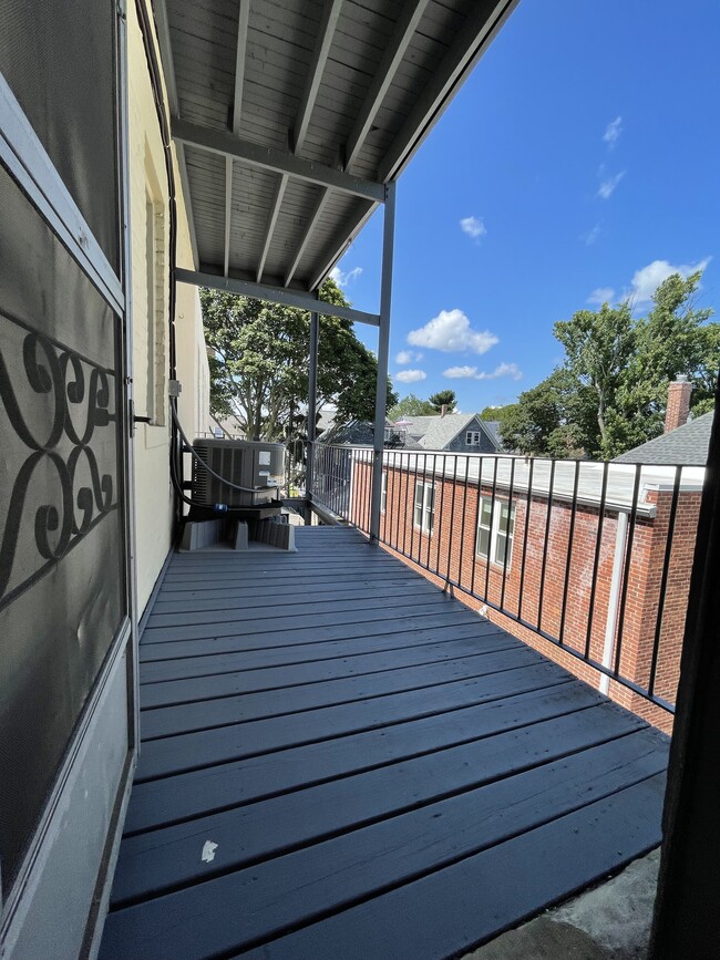 Building Photo - 7 Woodbridge St