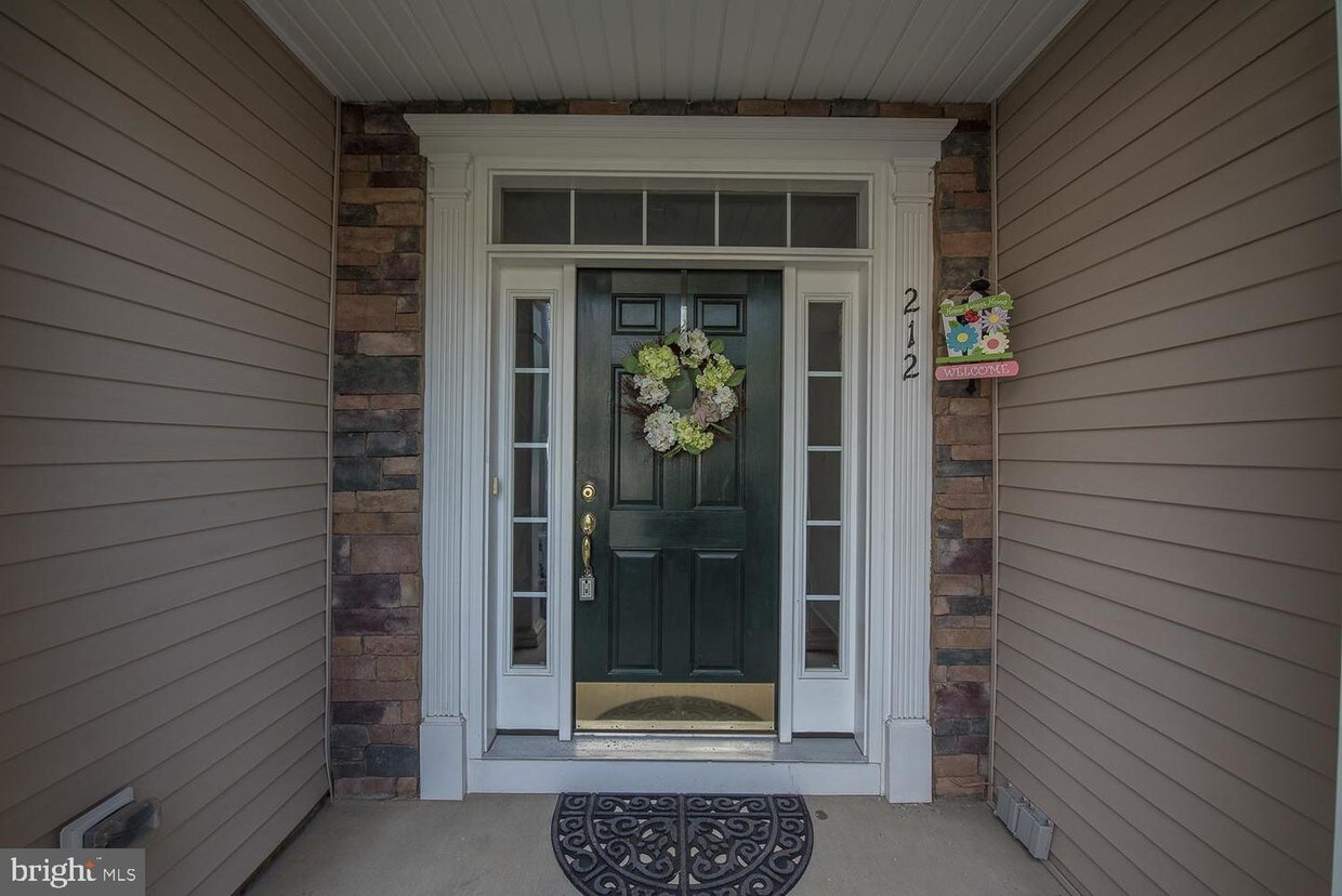 Primary Photo - 212 Clermont Dr