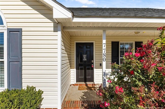 Foto del edificio - 7780 Buttonwood Ave