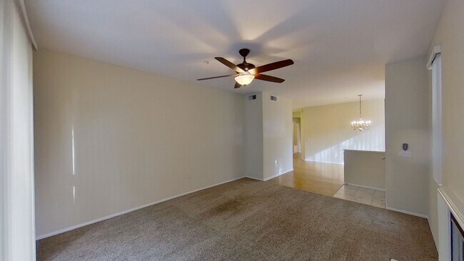 Foto del edificio - 2 Bedroom Condo in Irvine