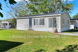 Building Photo - 3321 Peachtree Hill Rd