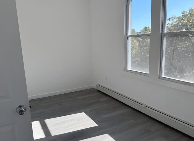 Foto del edificio - 610 Gregory Ave