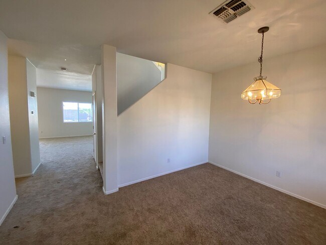 Building Photo - LARGE HOME IN GOLF SUBDIVISION OF JOHNSON ...