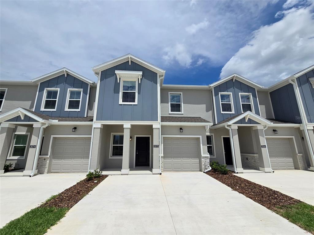 Foto principal - 3070 Chantilly Dr