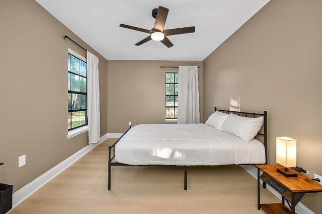 Building Photo - 512 Mason Ave