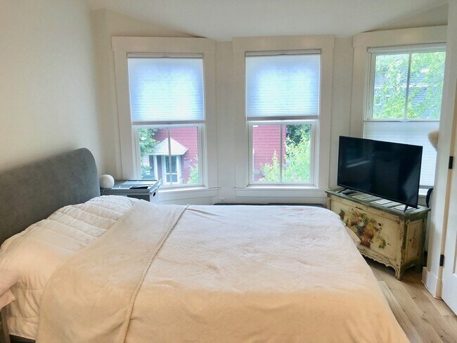 Foto del edificio - 227 Concord Ave