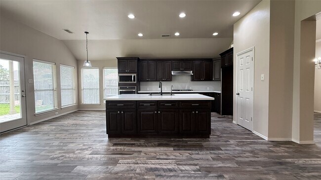 Building Photo - 13615 Evening Wind Dr