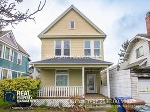 Building Photo - 614 N Steele St