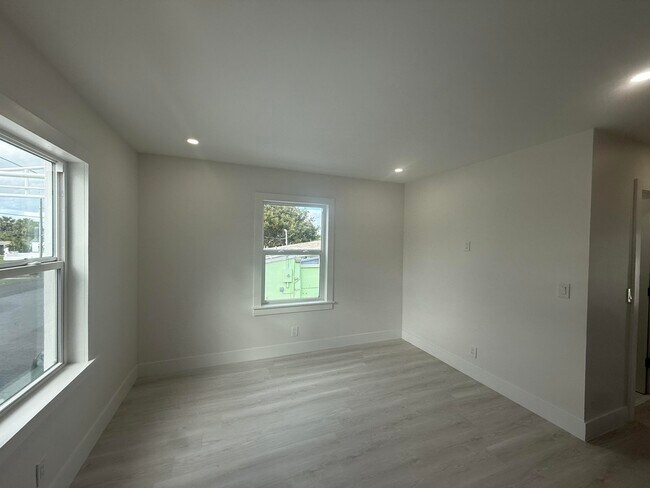 Foto del edificio - 5909 S Dixie Hwy