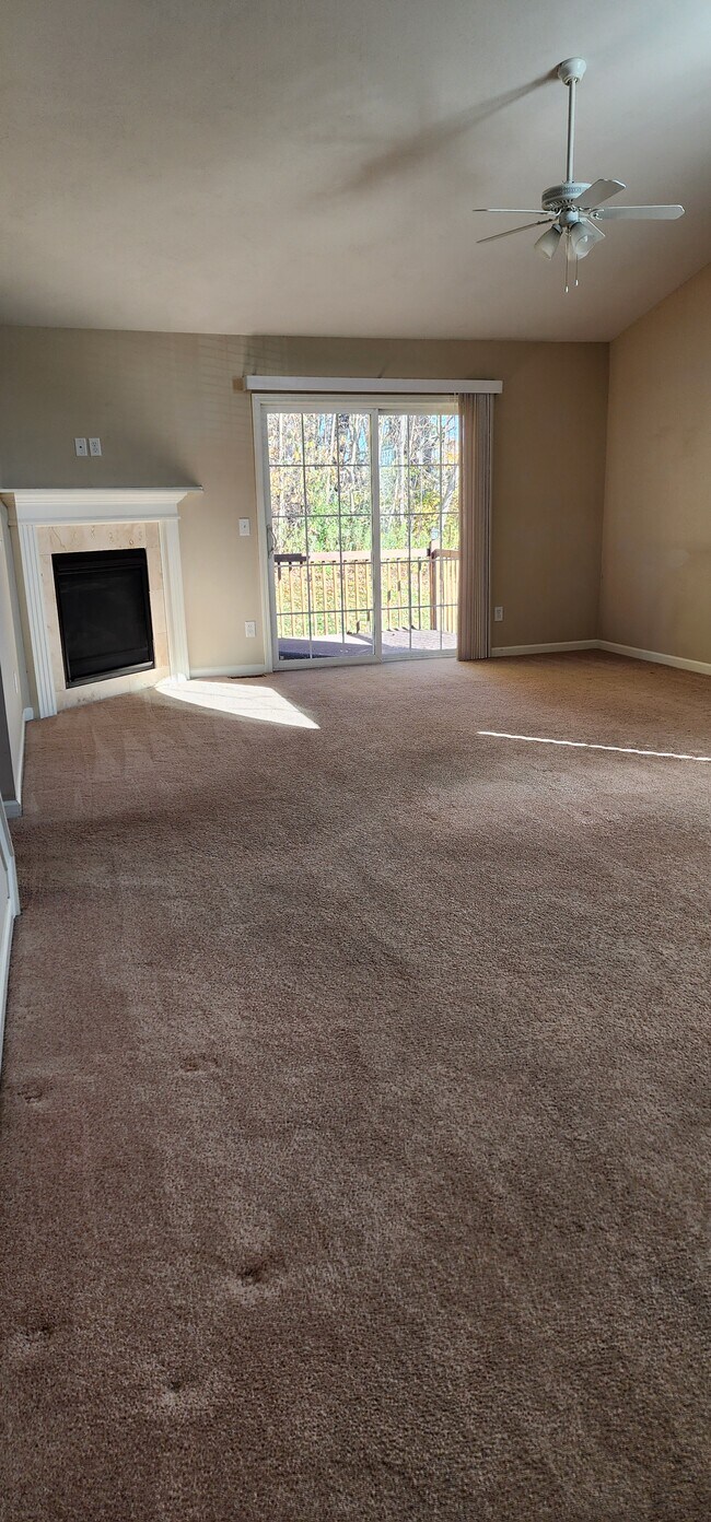 Foto del edificio - 162 Slindes Woods Cir