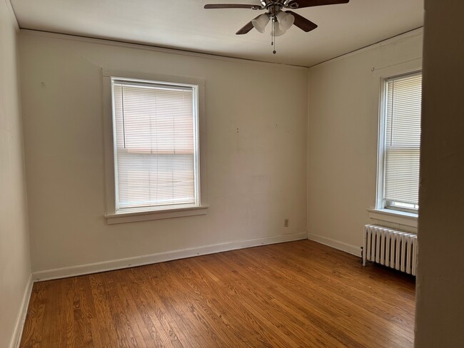 Building Photo - 4305 N Marlborough Dr