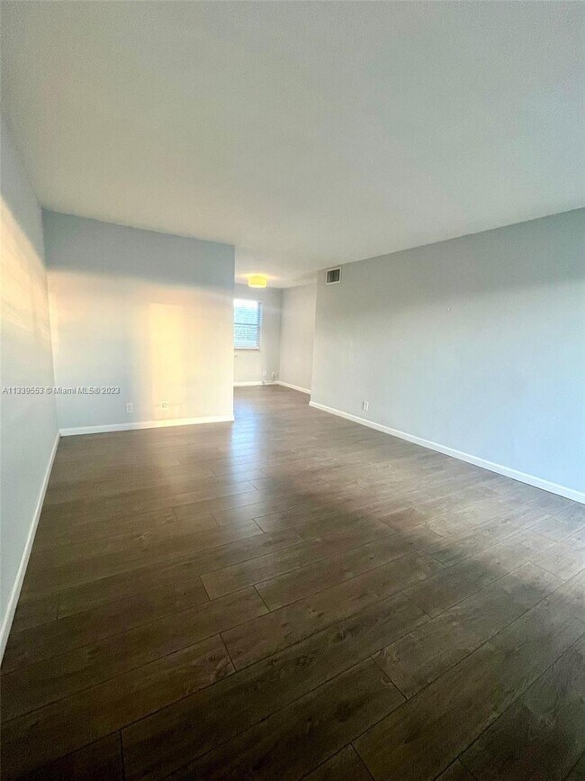 Foto del edificio - 2415 Lincoln St