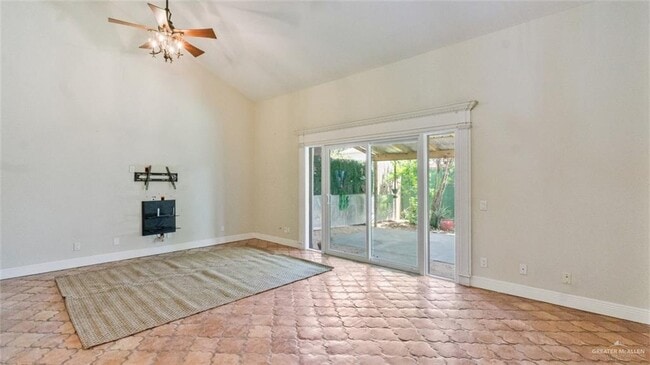 Foto del edificio - 10 Shasta E Ave