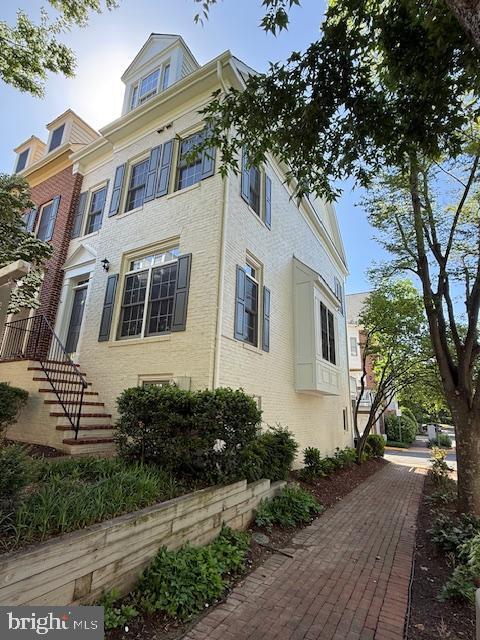 Foto principal - 8861 Ashgrove House Ln