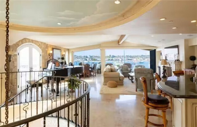 Foto del edificio - 900 E Balboa Blvd