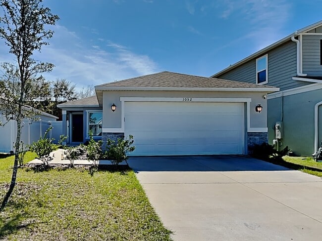 Photo - 1052 Papaya Cir. House