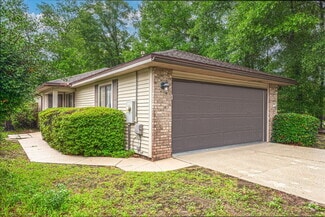 Building Photo - 2901 Alpine Pl