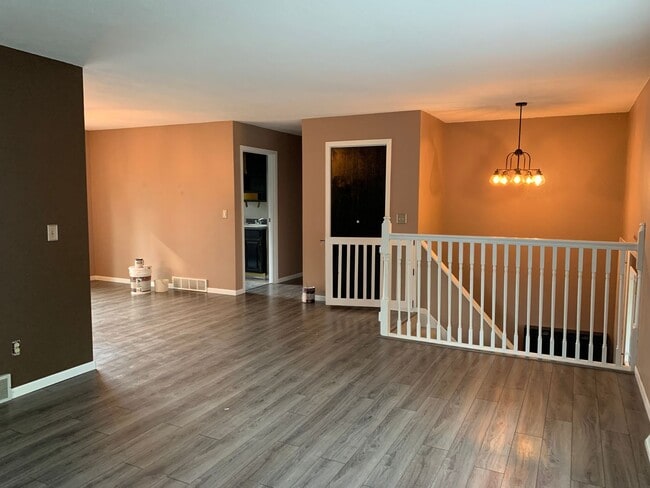 Building Photo - Beautifully Landscaped Split-Level Home